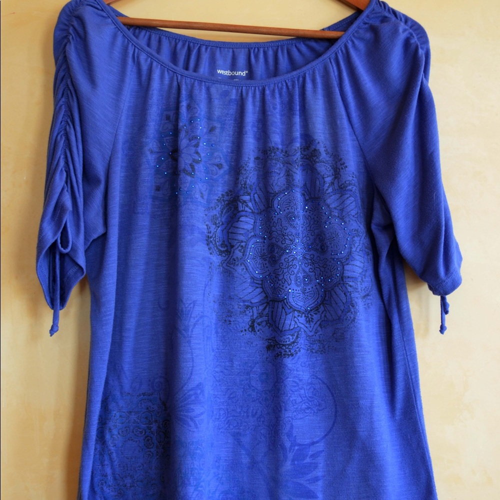 Pretty printed Blue t-shirt blouse. LG